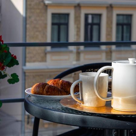 Ziedondarza Park One Bedroom Apartment And Balcony Riga Buitenkant foto