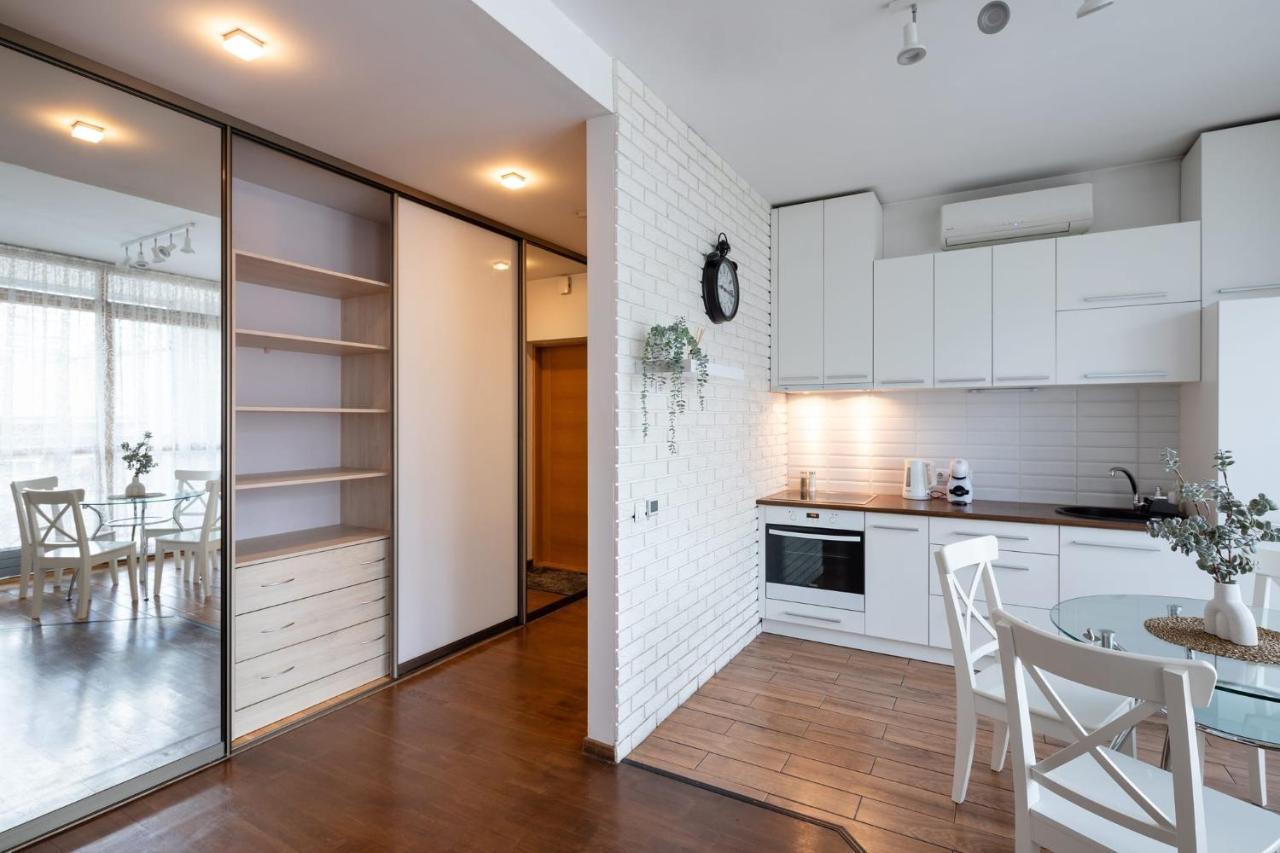 Ziedondarza Park One Bedroom Apartment And Balcony Riga Buitenkant foto