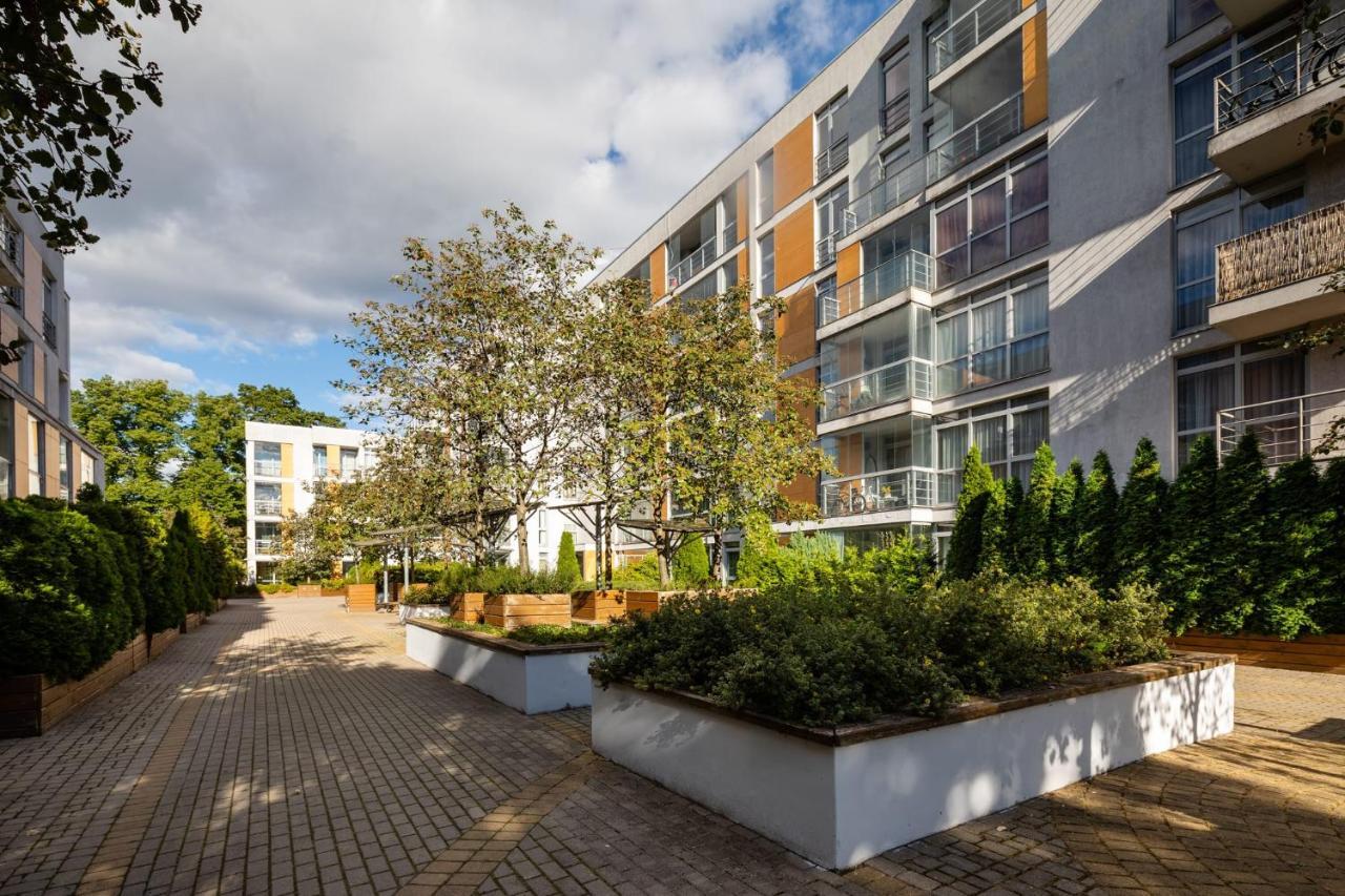 Ziedondarza Park One Bedroom Apartment And Balcony Riga Buitenkant foto
